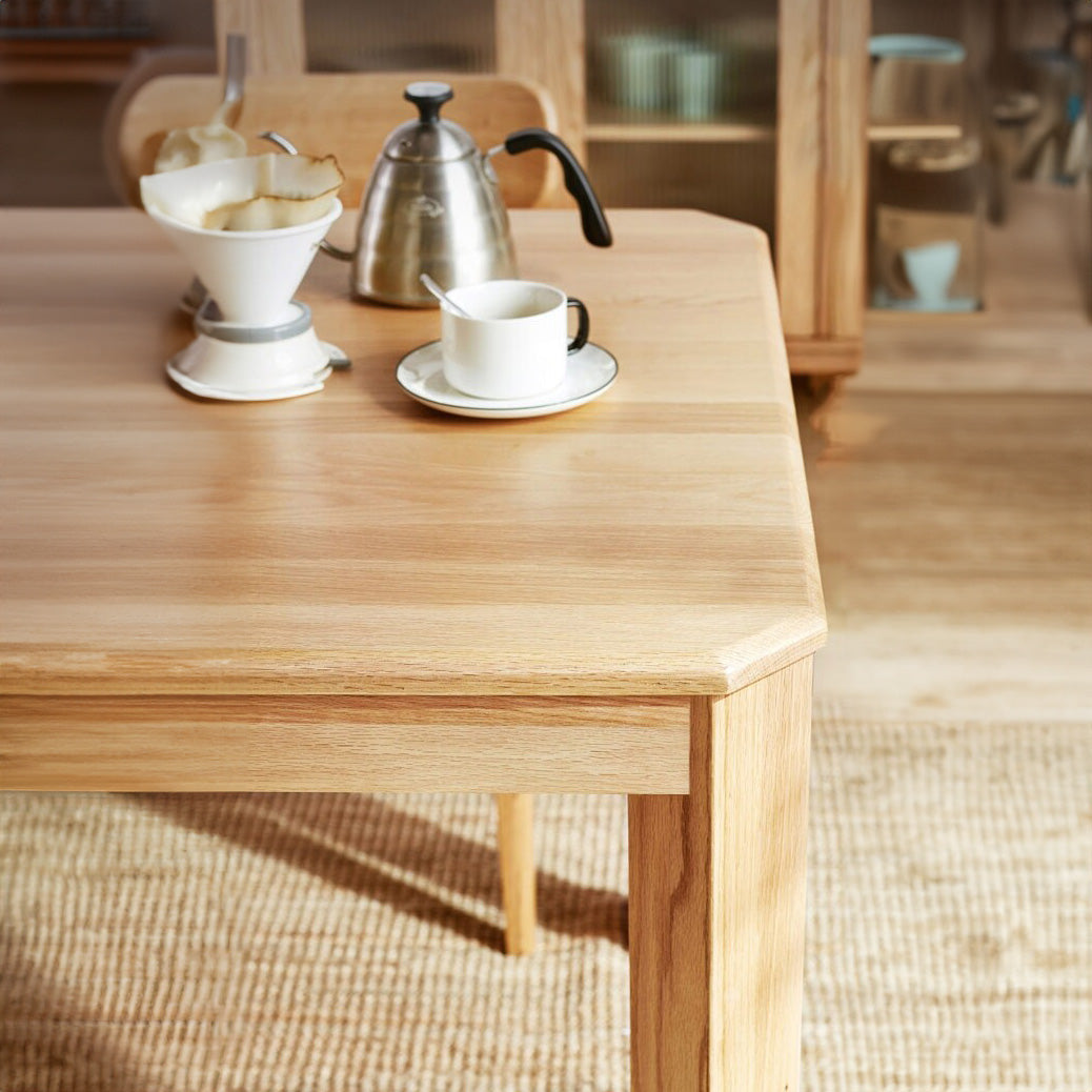 EVELYN Solid Oak Dining Table