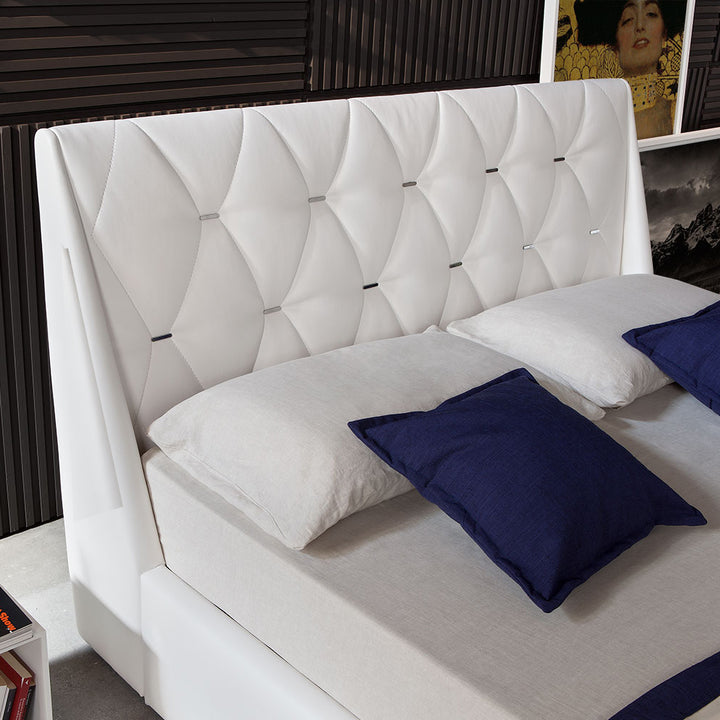 DIAMOND Italian Full Leather Bed